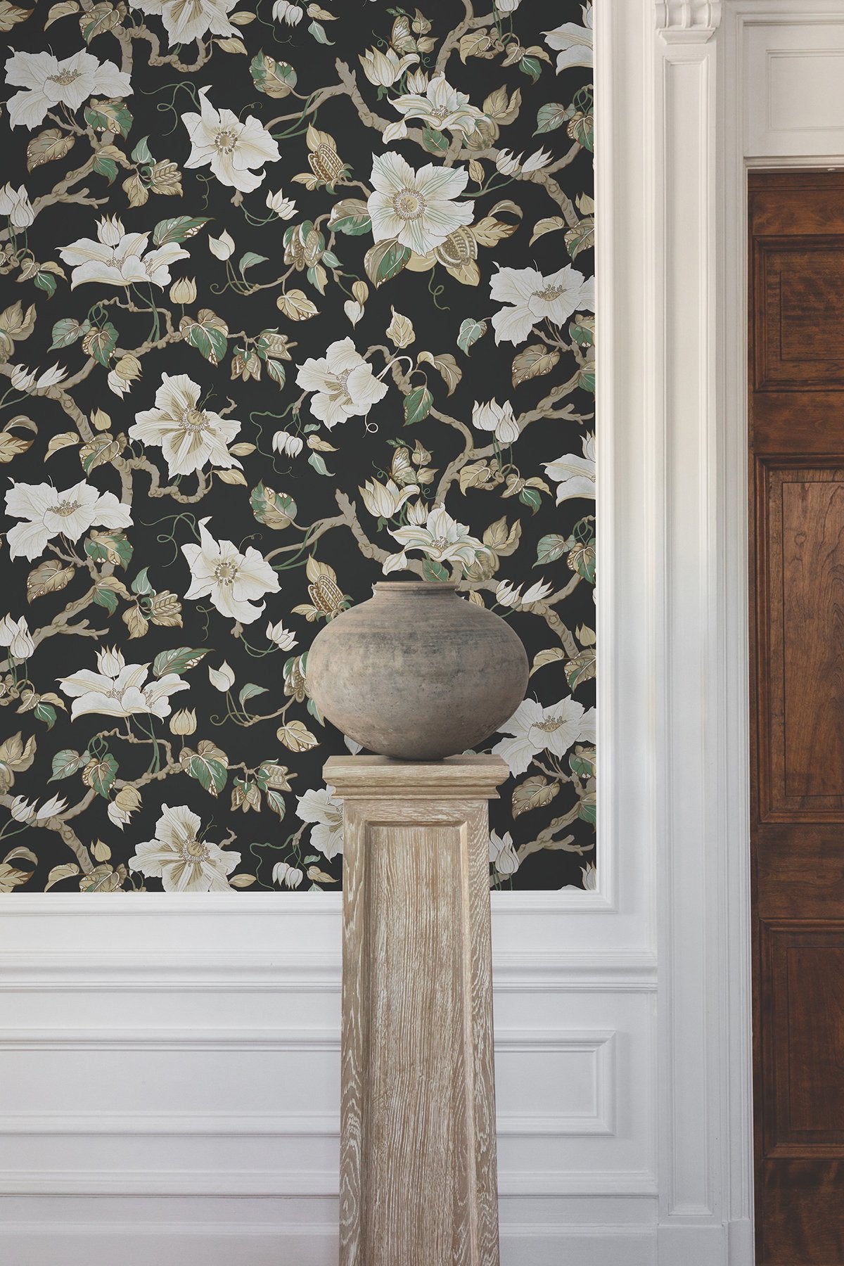 Marguerite Vine Black Vintage Floral Wallpaper - York GT4514