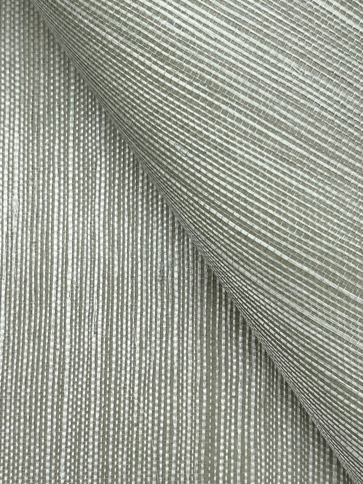 Maguey Sisal Pine Grasscloth Wallpaper in Green - Ronald Redding GV0144NWFD
