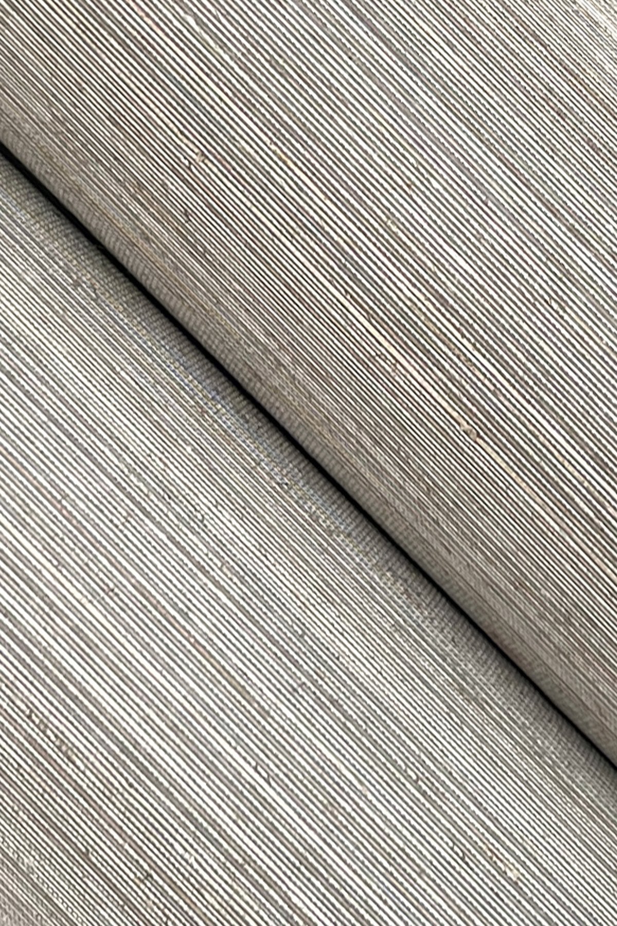 Delicate Abaca Slate Grasscloth Wallpaper with Metallic Effect - York GV0283