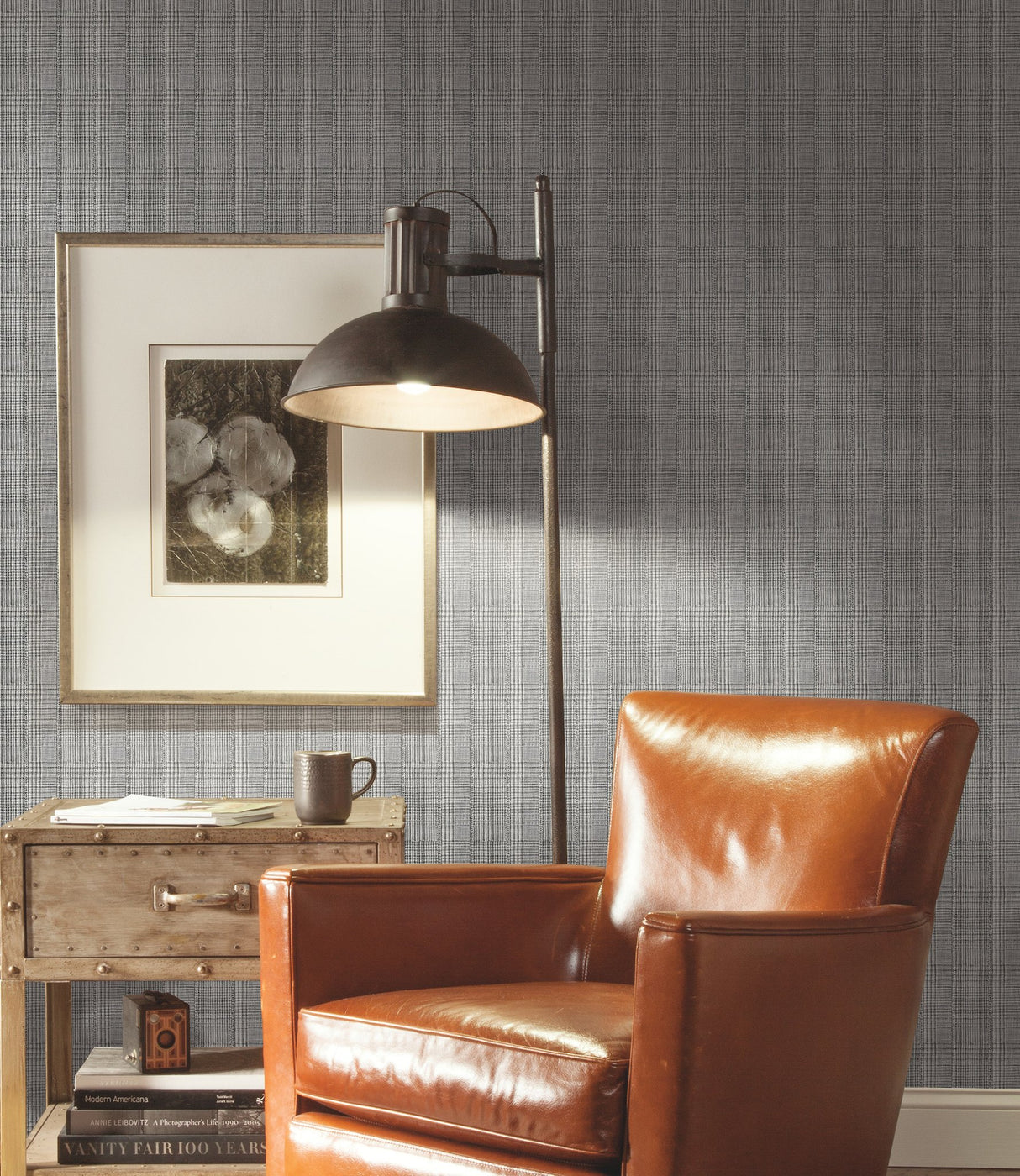 Shirting Plaid Black Wallpaper with Menswear Plaid Pattern, Non Woven Unpasted - York HO2170