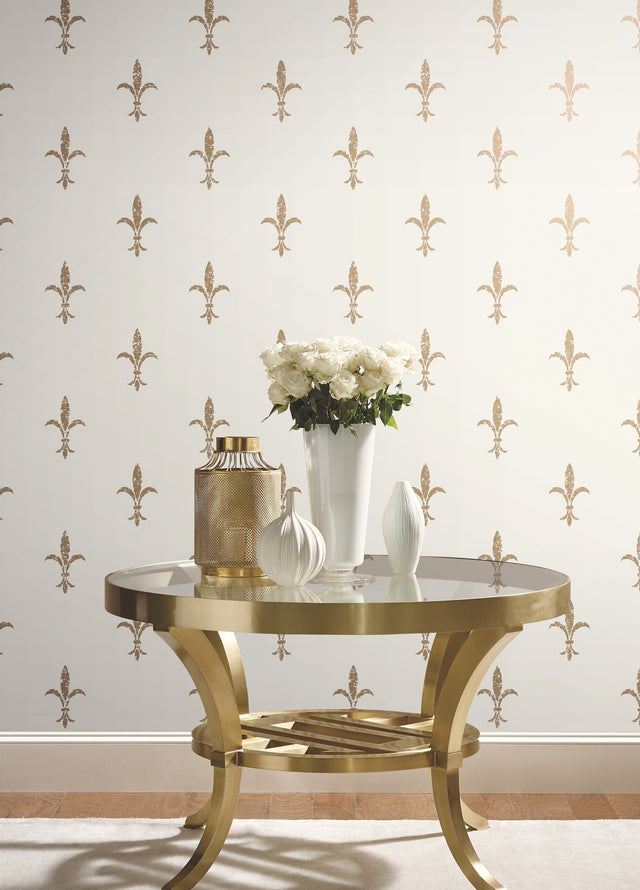 Fleur De Lis White & Gold Wallpaper