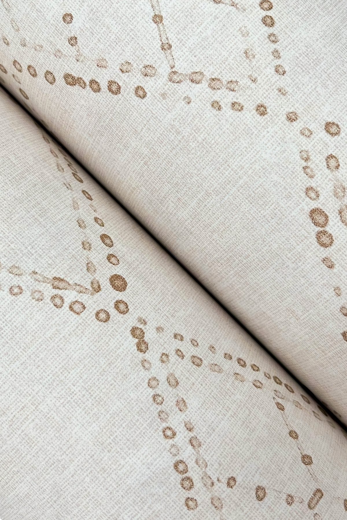 Souk Diamonds Gold Wallpaper with Geometric Tribal Diamond Pattern - Lemieux et Cie LM5315