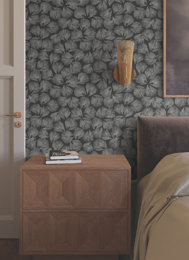Elora Leaf Black Wallpaper with Metallic Botanical Fan-Leaf Motif - York LM5351