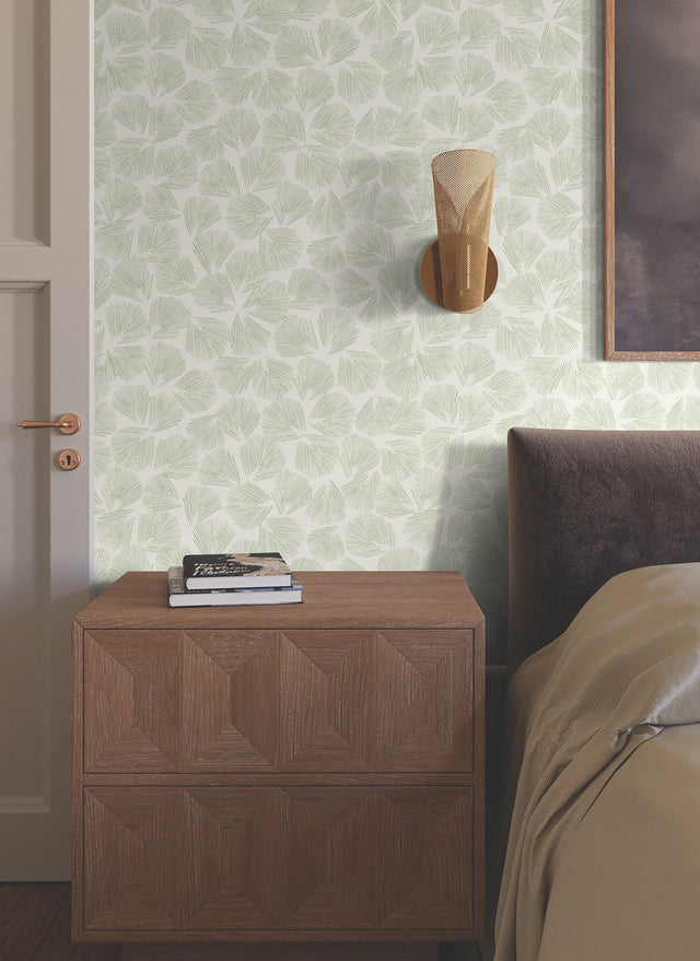 Elora Leaf Green Wallpaper with Metallic Botanical Pattern, Traditional Style - York LM5352