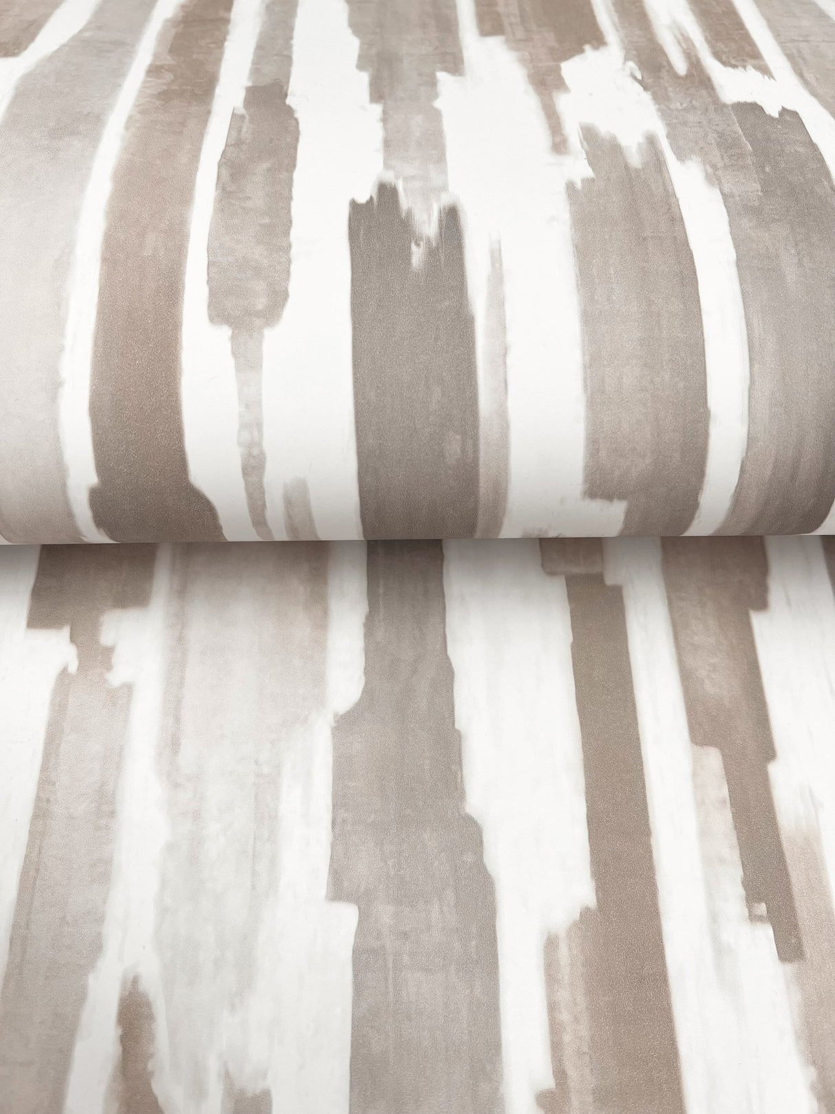 Pluie Light Neutral Wallpaper with Painterly Vertical Motif - York LM5404