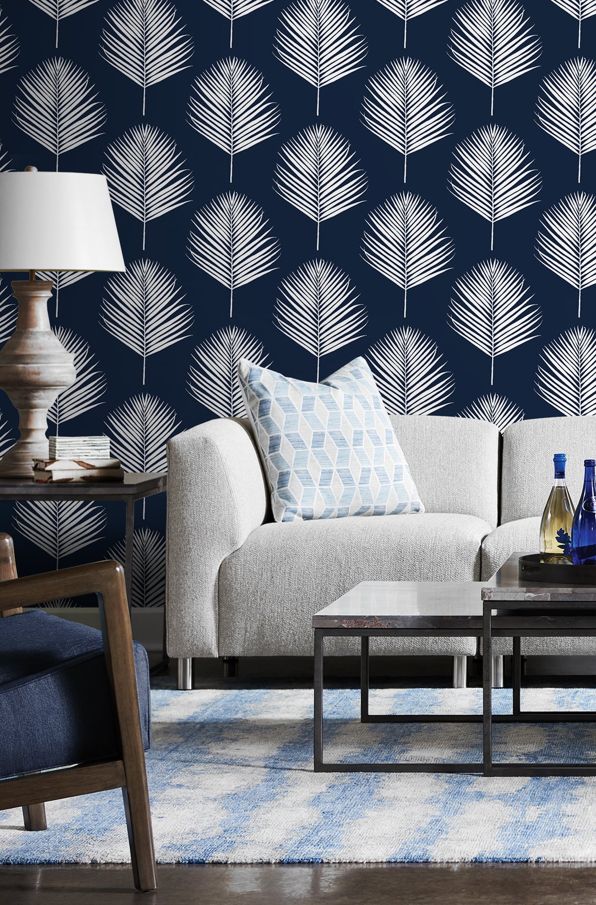 Maui Palm Midnight Blue & White by Lillian August Peel and Stick Botanical Wallpaper – Lillian August LN20032