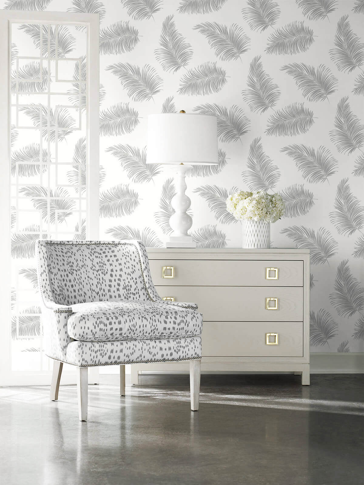 Tossed Palm Alloy by Lillian August Peel and Stick Botanical Wallpaper – Lillian August LN20305