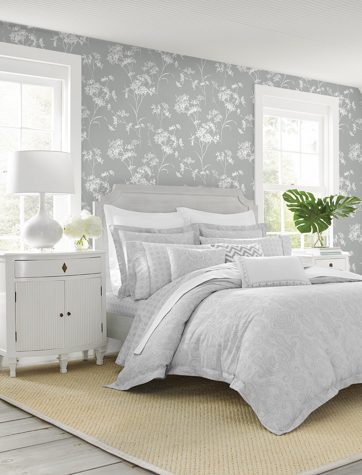 Floral Mist Alloy by Lillian August Peel and Stick Floral Wallpaper – Lillian August LN30508