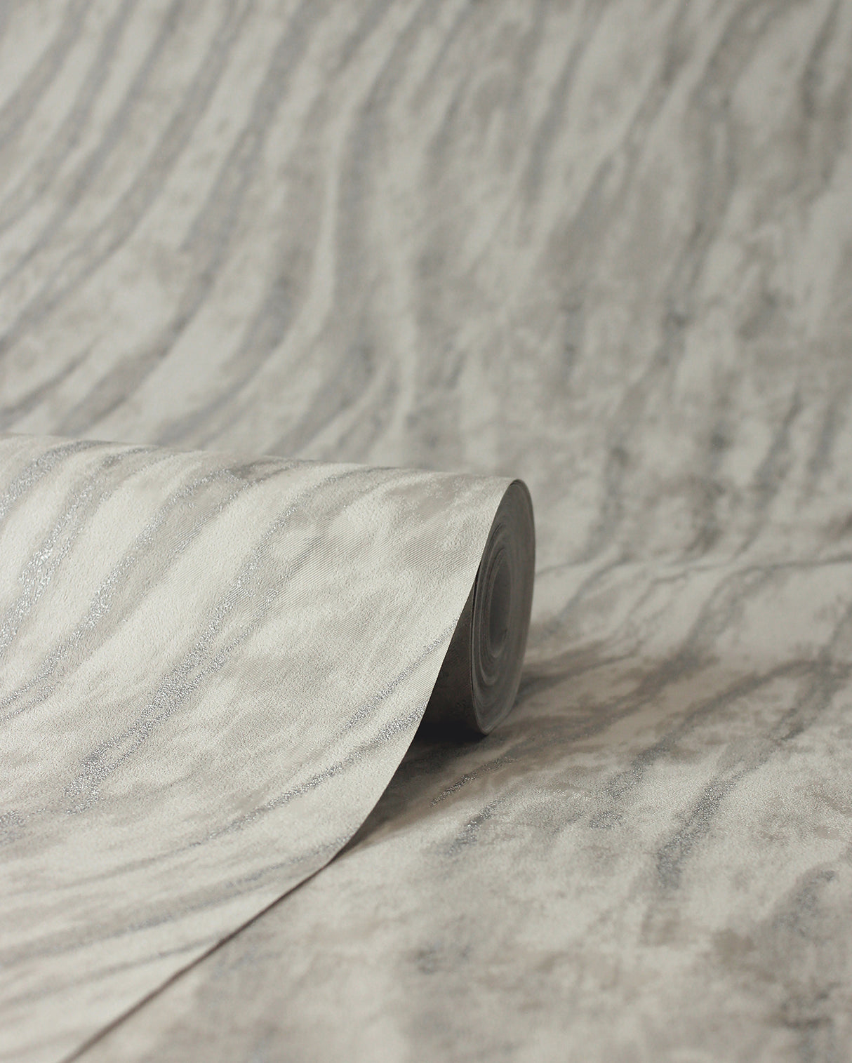 Arran Grey by Fine Decor Swirling Stripe Wallpaper – Brewster Home Fashions M1860