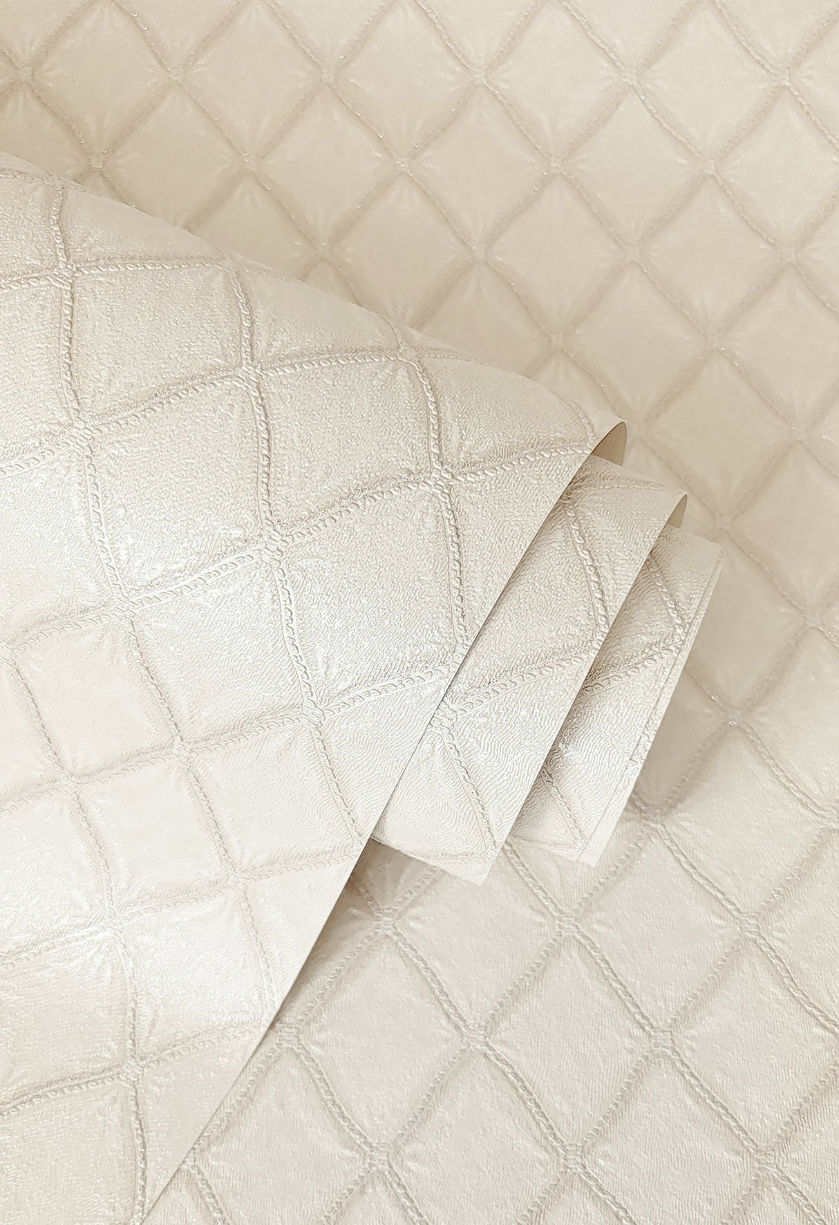 Santina Eggshell by Fine Decor Trellis Wallpaper – Brewster Home Fashions M95679