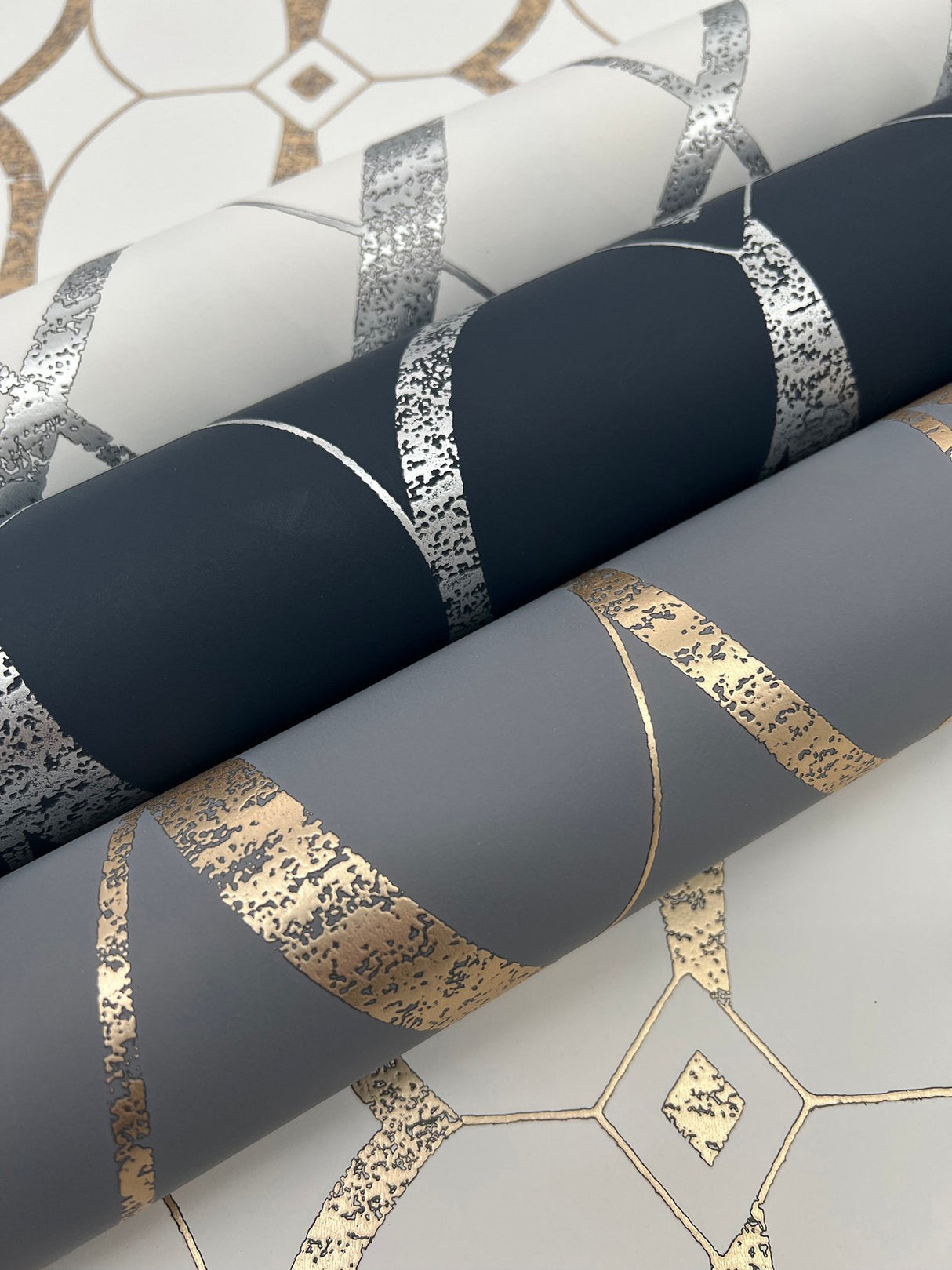 Graceful Geo Navy & Silver Wallpaper with Metallic Geometric Motif - York MD7174