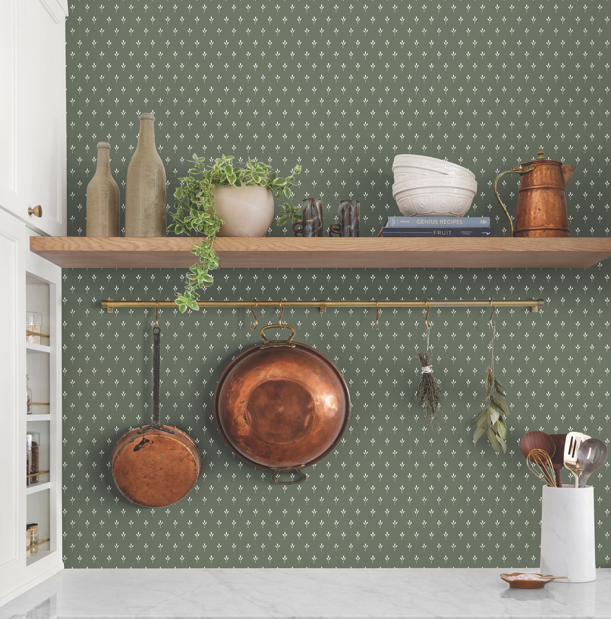 Charm Pine Wallpaper with Petite 3-Leaf Motif - York MF4777