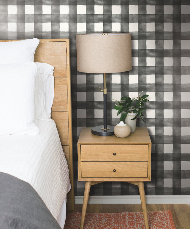 Watercolor Check Black & White Wallpaper with Plaid Watercolor Motif - York MH1516