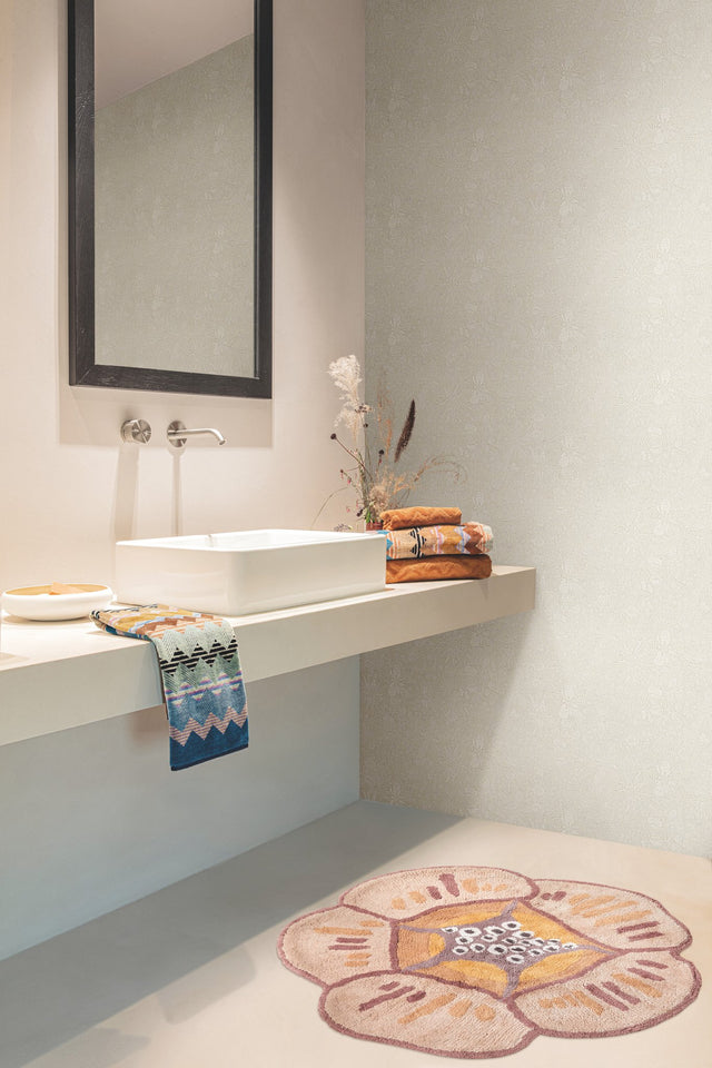Magic Garden Cream Wallpaper with Floral Botanical Pattern, Paste-the-Wall Nonwoven Mylar - Missoni MI10315