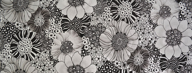 Anemones Black Wallpaper with Modern Floral Pattern, Paste-the-Wall Non Woven Mylar - Missoni MI20002