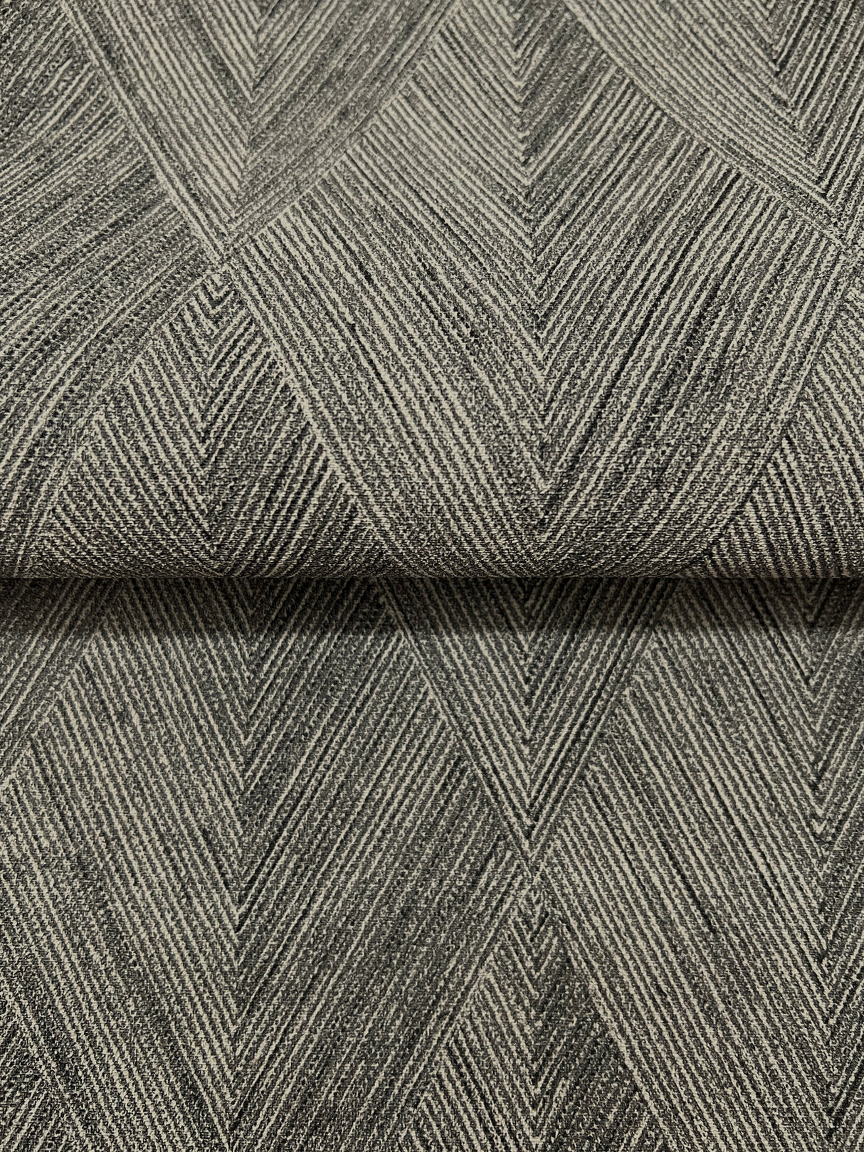Challenger Nook by Magnolia Home Geometric Vinyl Wallpaper – York Wallcoverings MJ4805