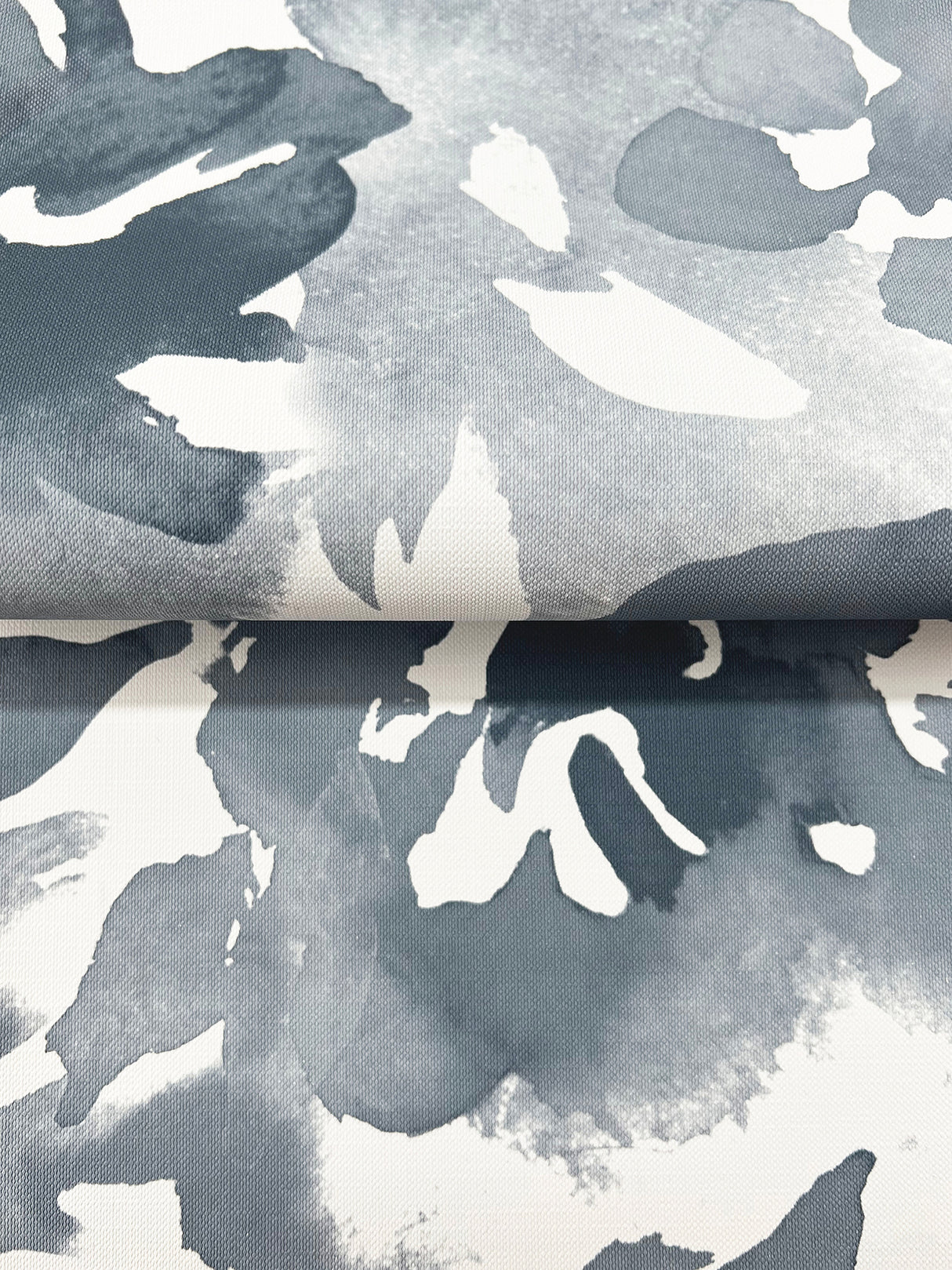 Lakelynn Lakefront by Magnolia Home Floral Wallpaper – York Wallcoverings MJ4868