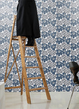 Pieni Unikko Grey Peel & Stick Wallpaper with Eclectic Botanical Floral Pattern - NuWallpaper MKS4493