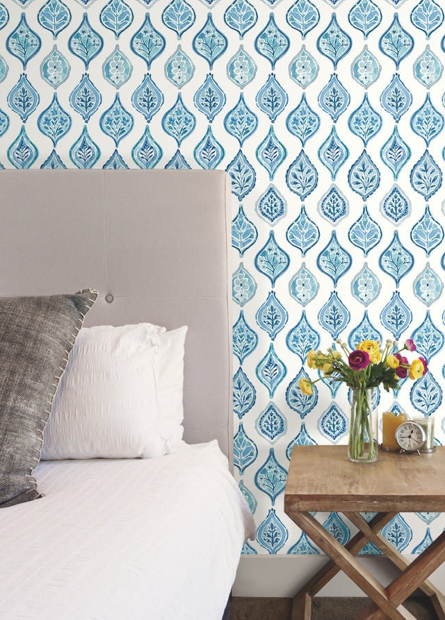Marketplace Motif White & Blue Wallpaper with Bohemian Ogee Pattern - York MN1850