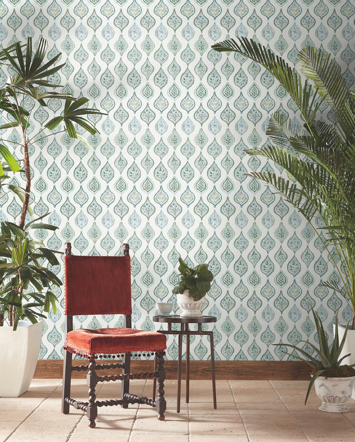 Marketplace Motif Pale Grey & Green Wallpaper with Bohemian Ogee Pattern - York MN1851