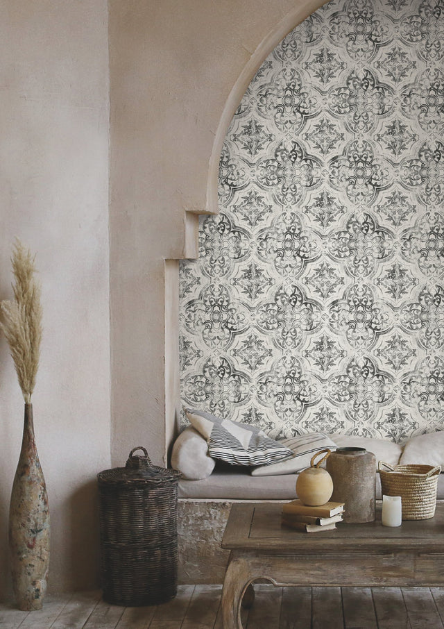 Quartet White & Black Wallpaper with Mediterranean Bohemian Quatrefoil Medallion - York MN1890