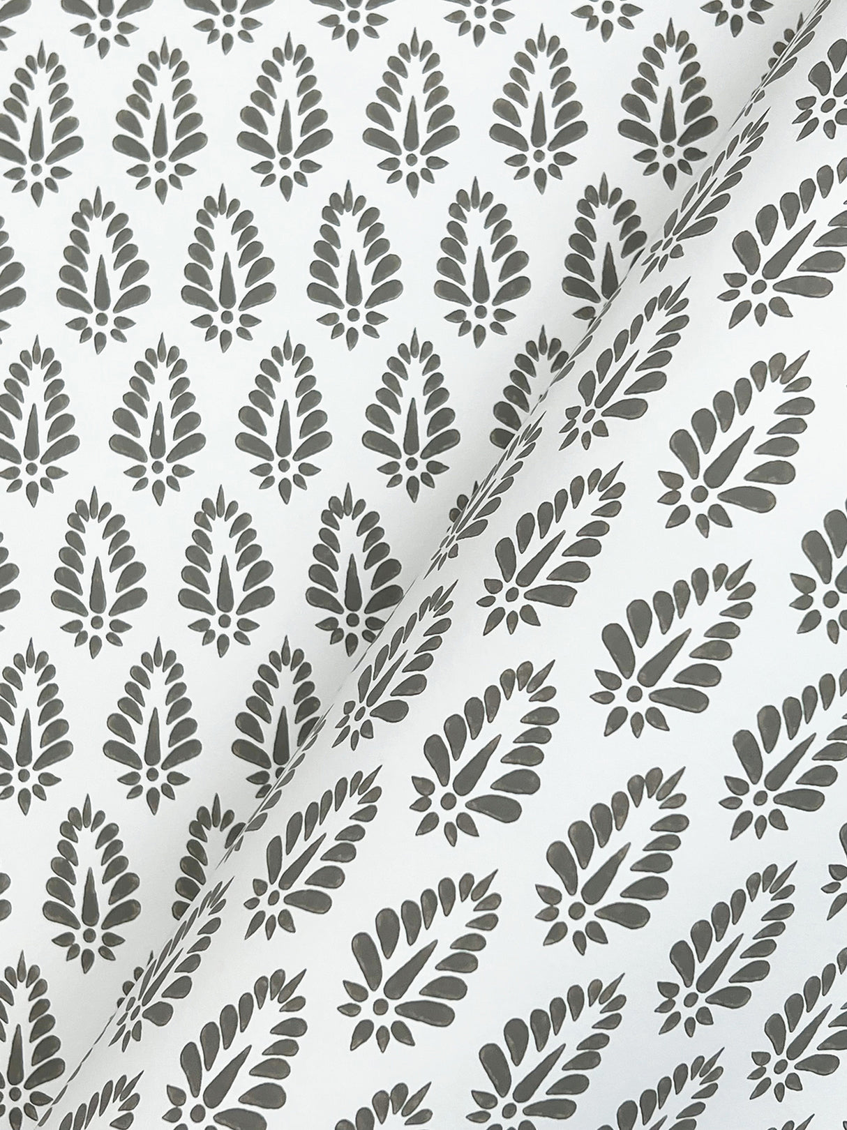Mehndi Onyx by York Wallcoverings Small Prints Wallpaper- York Wallcoverings MT5608