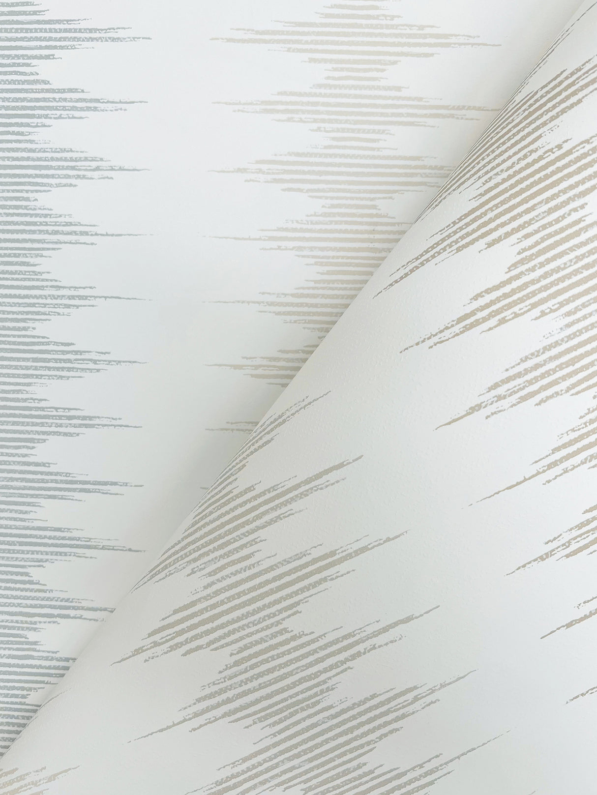 Woven Desert Sand & Fog by York Wallcoverings Modern Striped Non Woven Wallpaper – York Wallcoverings MT5642
