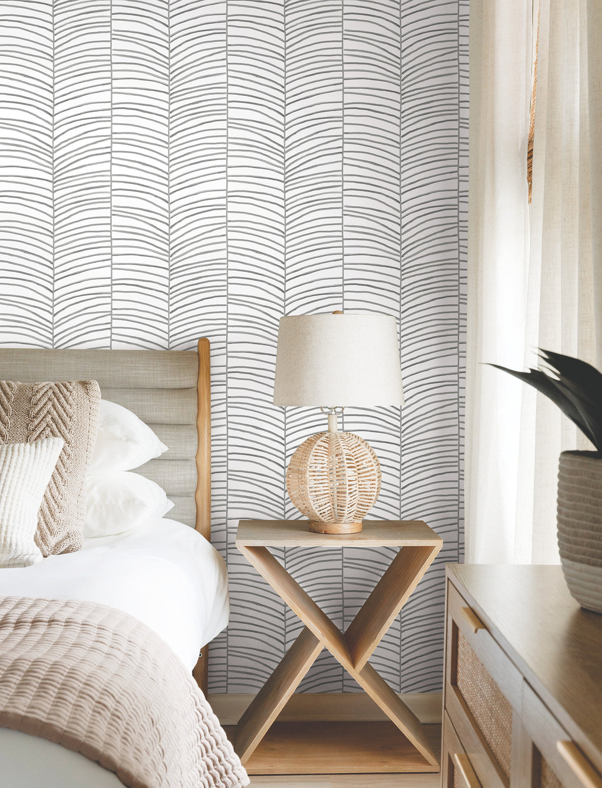 Cascade Palm Chevron Onyx by York Wallcoverings Non Woven Wallpaper – York Wallcoverings MT5673