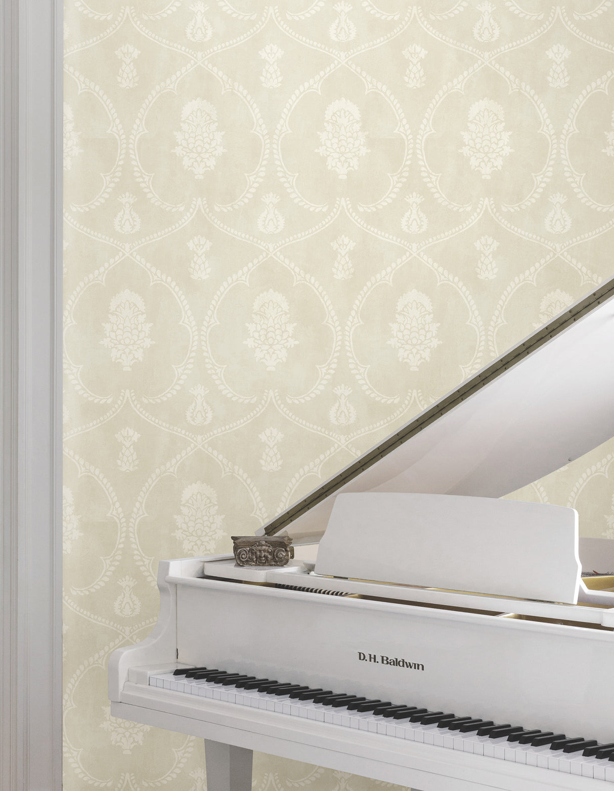 Royal Damask Beige by Ronald Redding Designs Elegant Botanical Medallion Traditional Non Woven Unpasted Wallpaper Roll - MX9641