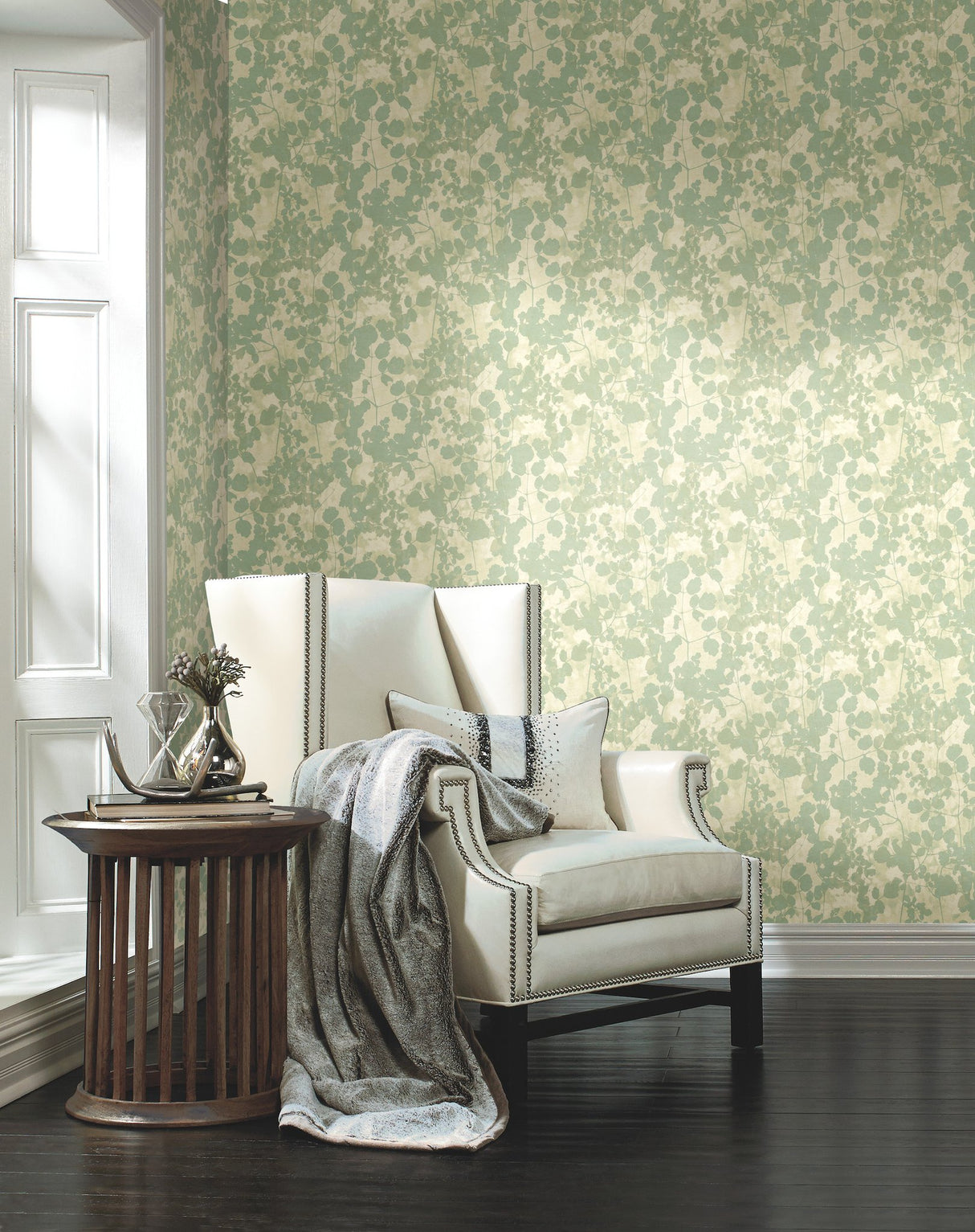Pressed Leaves Green Wallpaper with Botanical Leaf Silhouette - York NA0517