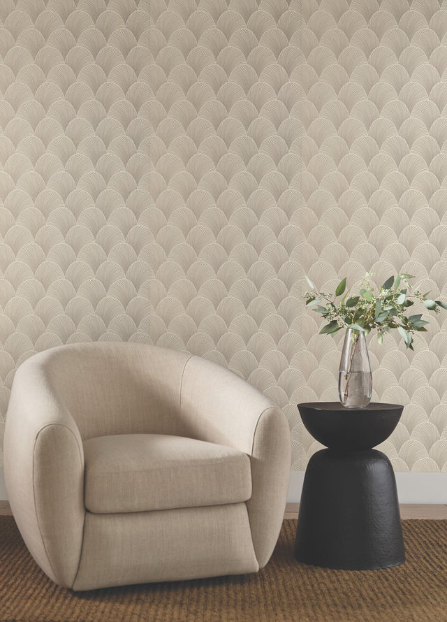 Metallic Beige Gold Scallop Wallpaper with Glam Foil Pattern - York NT6107