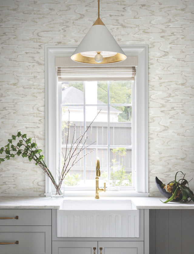 Dreamland Cameo Wallpaper with Abstract Wavy Motif - York NT6173