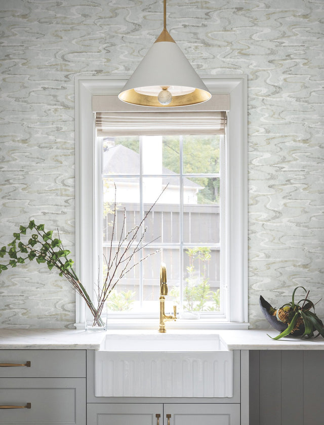Dreamland Grey Wallpaper with Abstract Swirl Pattern - York NT6174