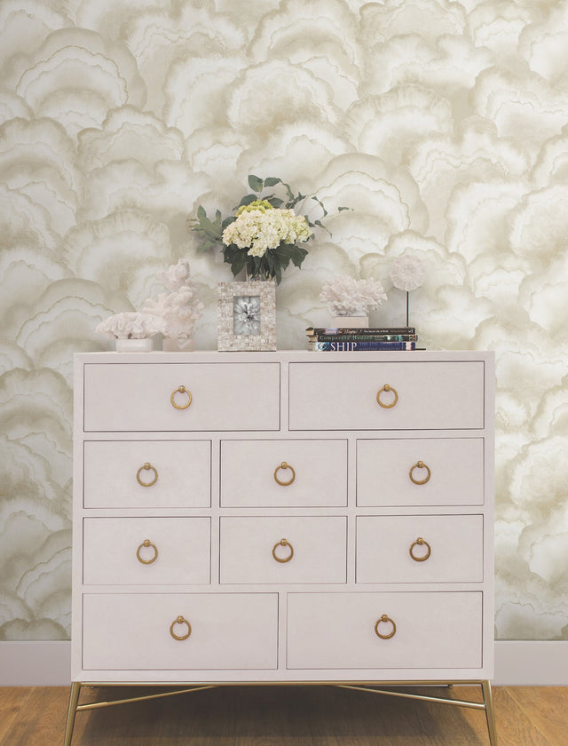Abalone Fans Sand Wallpaper with Metallic Bohemian Pattern - York NT6182