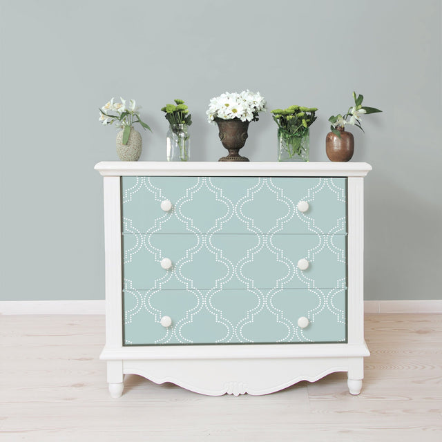 Quatrefoil Slate Blue Peel & Stick Wallpaper with Geometric Quatrefoil Pattern - NuWallpaper NU1826