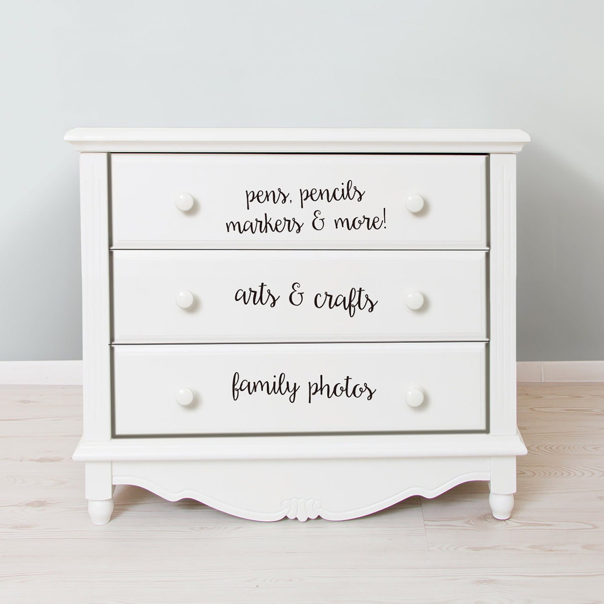 Dry Erase White Peel & Stick Wallpaper with Modern Graphics Style - NuWallpaper NU2497