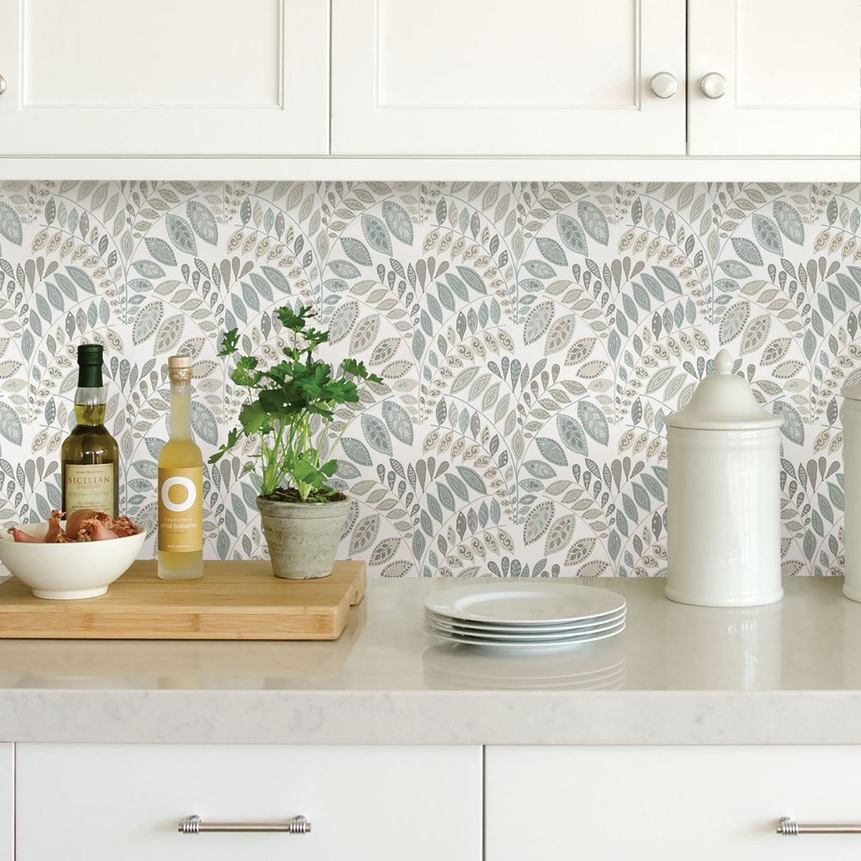Gustavus Grey Peel & Stick Wallpaper with Scandinavian Botanical Leaf Pattern - NuWallpaper NUS3260