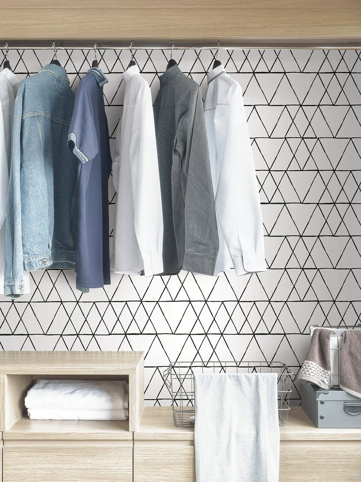 Harris Black Peel & Stick Wallpaper with Geometric Minimalist Pattern - NuWallpaper NUS4379