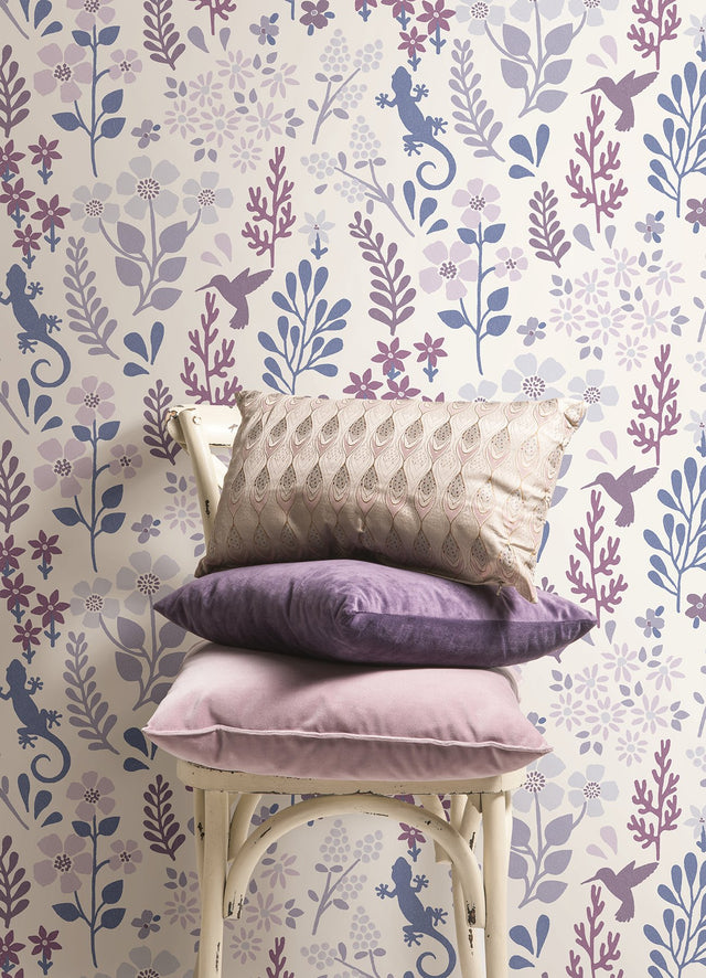 Zoey Leaf Periwinkle Peel & Stick Wallpaper with Botanical Modern Pattern - NuWallpaper NUS4621