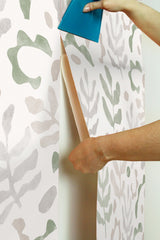 Mira Neutral Green Peel & Stick Wallpaper with Botanical Leaves Motif - NuWallpaper NUS4937
