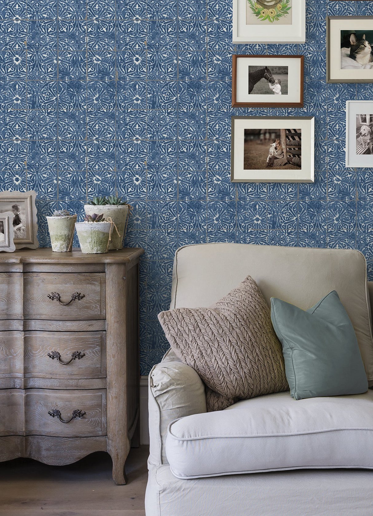 Provincial Tile Cobalt Sea Peel & Stick Wallpaper with Floral Tile Motif - NuWallpaper NUS6104