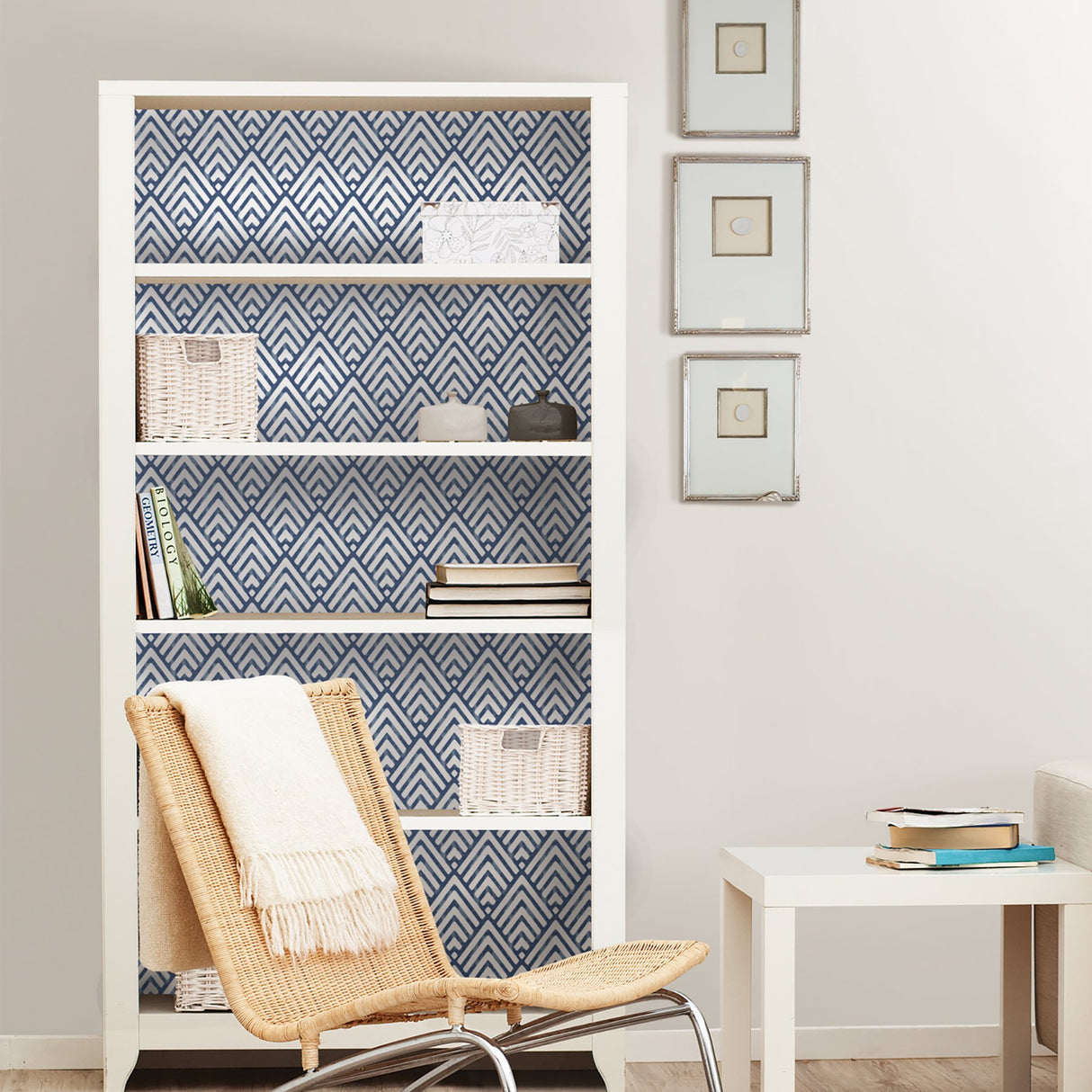 Arrowhead Deep Blue Geometric Peel & Stick Wallpaper - NuWallpaper NUS1701