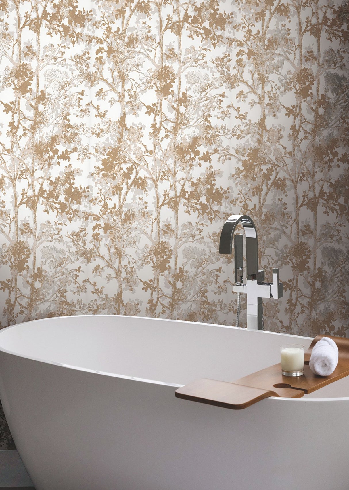 Shimmering Foliage White & Gold Wallpaper with Metallic Botanical Pattern - York NW3583