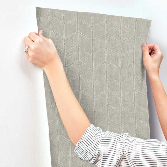 Flatiron Geometric Cement Wallpaper with Metallic Chevron Pattern - York OI0645
