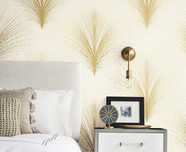 Papyrus Plume Ivory Metallic Wallpaper with Botanical Feathered Grass Motif - York OI0683