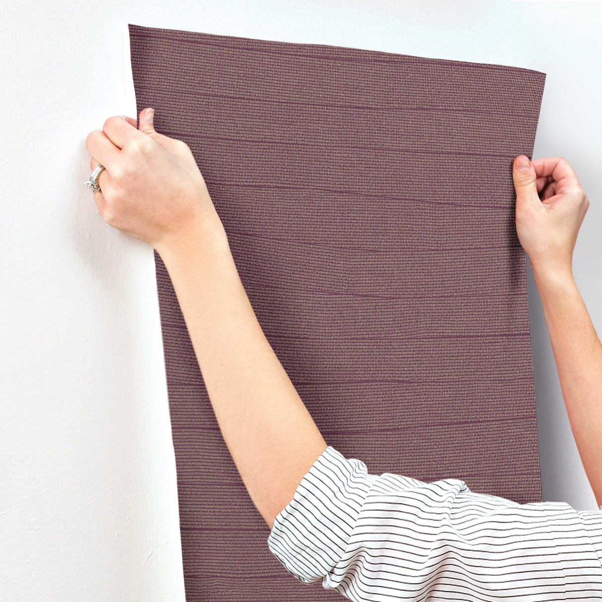 Natural Grid Mulberry Wallpaper with Metallic Geometric Lattice - York OI0691