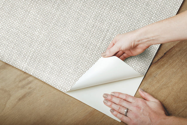 Reed Basket White Peel & Stick Wallpaper with Weaves Pattern, Non Woven, 27-in x 20-ft Roll - York PSW1283RL