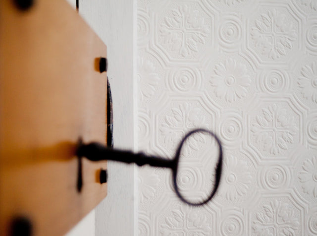 Spencer White Paintable Supaglypta Wallpaper