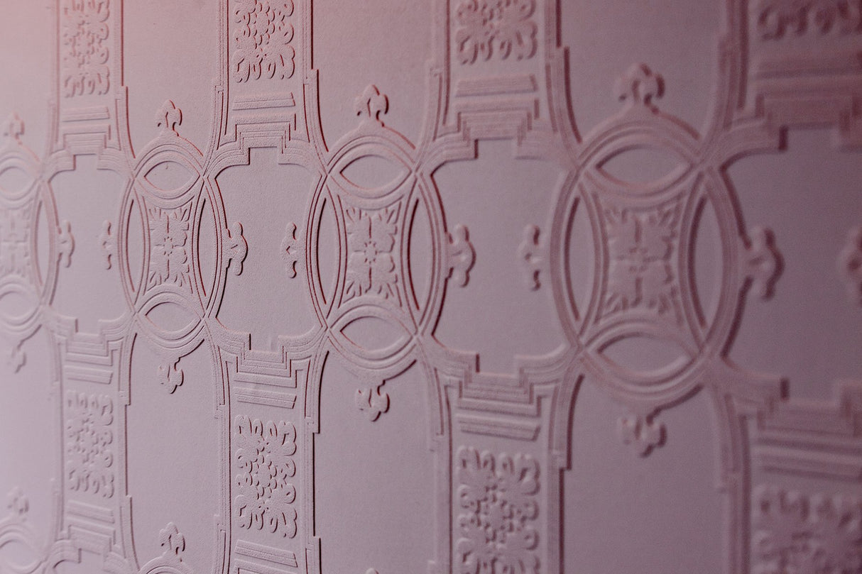 Early Victorian White Paintable Textured Vinyl Wallpaper