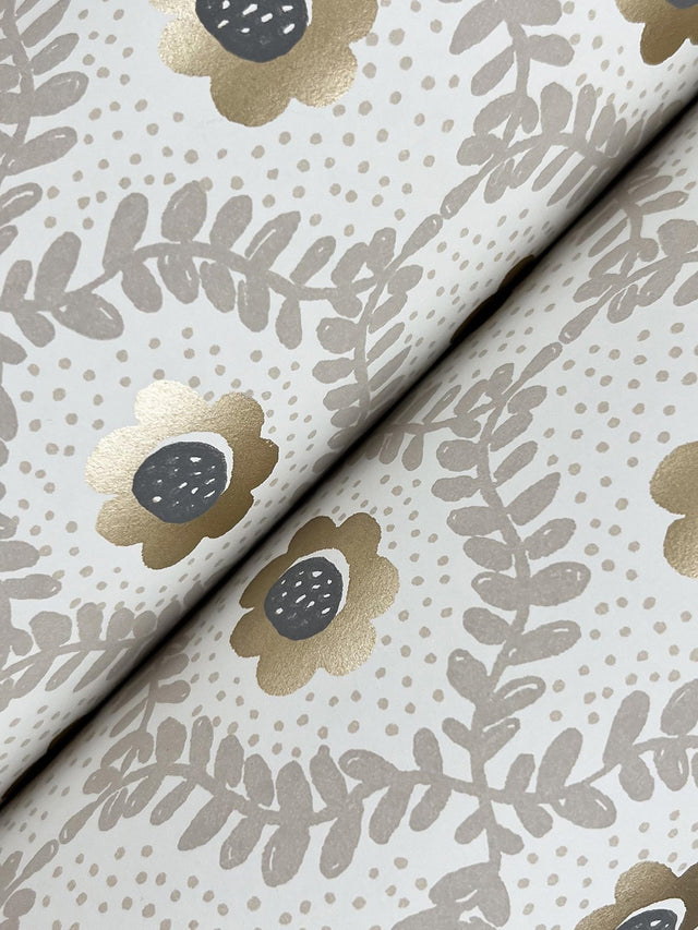 Emma Linen Wallpaper with Metallic Floral Trellis - York RF7443